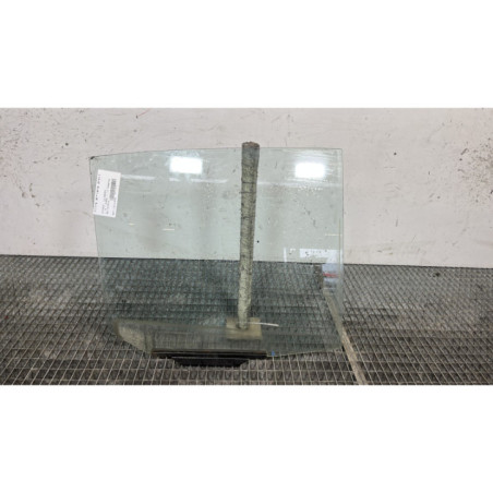 Vitre arriere droit HYUNDAI I 10 1 Photo n°1