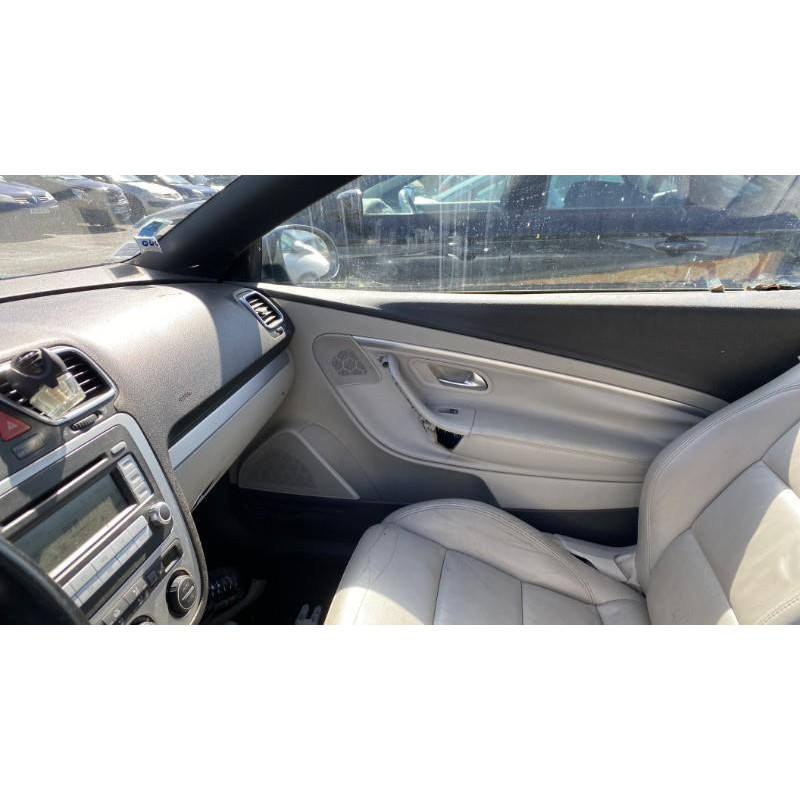Feu arriere secondaire droit (feux) VOLKSWAGEN EOS Photo n°8