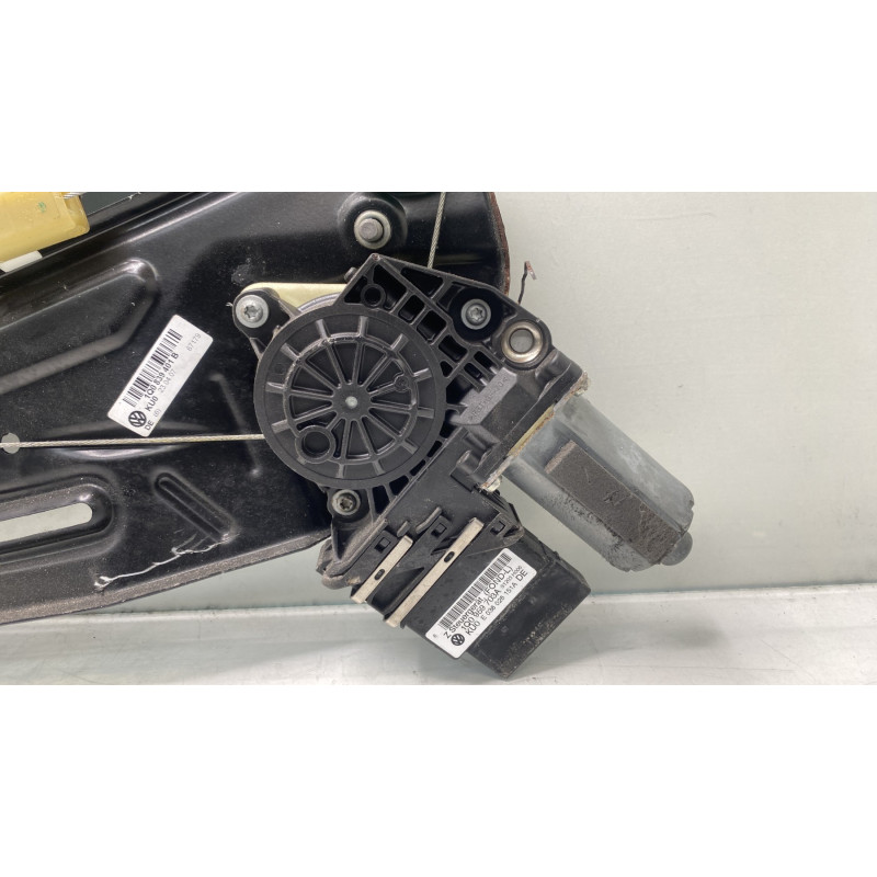Leve vitre electrique arriere gauche VOLKSWAGEN EOS Photo n°3