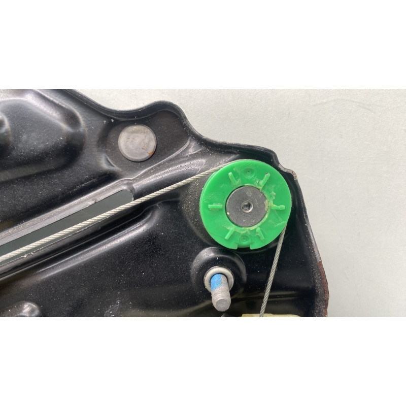 Leve vitre electrique arriere gauche VOLKSWAGEN EOS Photo n°4