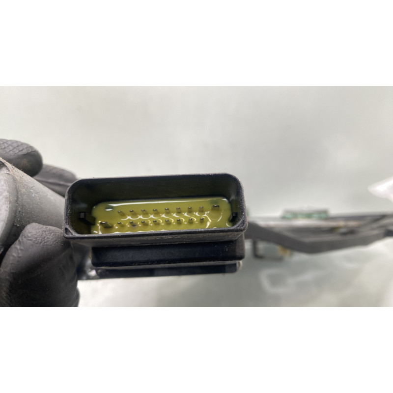 Leve vitre electrique arriere gauche VOLKSWAGEN EOS Photo n°9