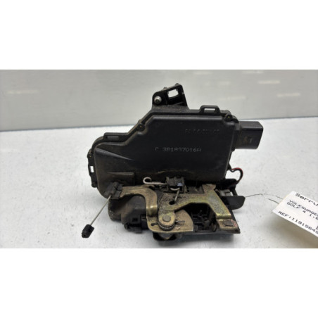 Serrure avant droit VOLKSWAGEN GOLF 4 Photo n°1