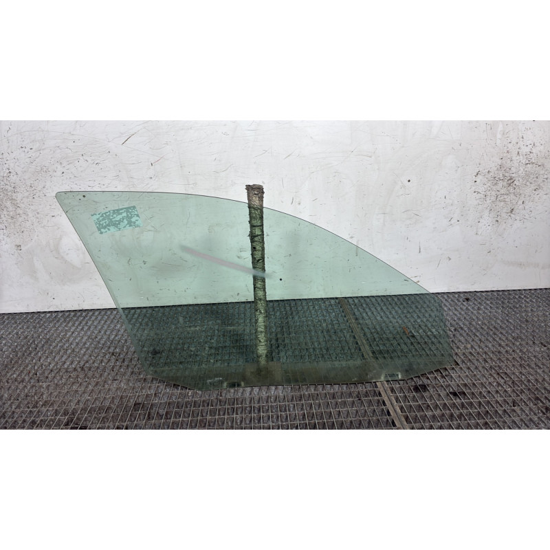 Vitre avant gauche VOLKSWAGEN GOLF 4 Photo n°4