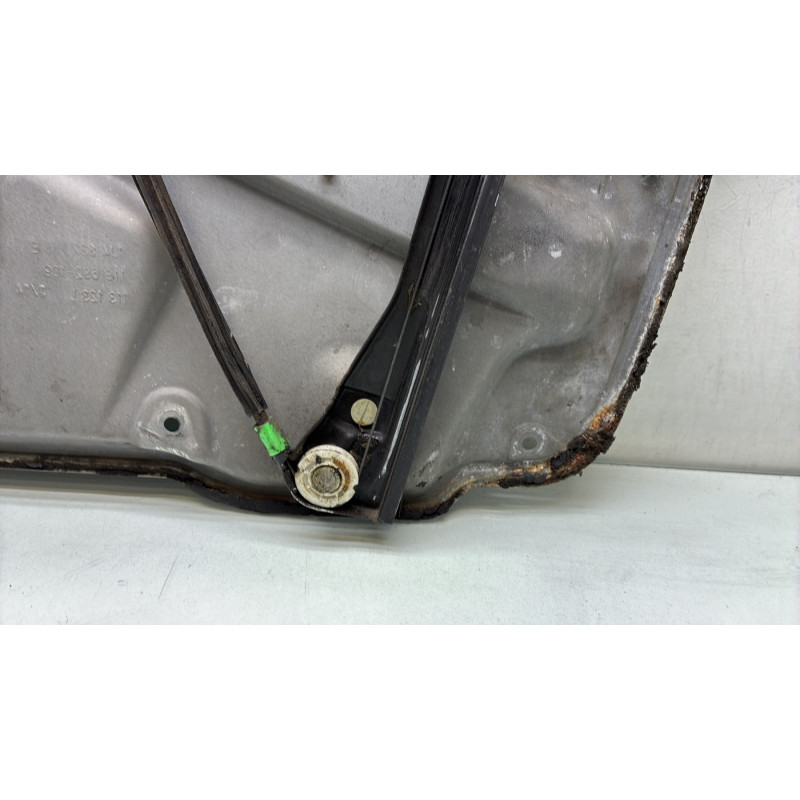 Leve vitre electrique avant gauche VOLKSWAGEN GOLF 4 Photo n°7