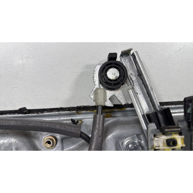 Leve vitre electrique avant droit VOLKSWAGEN GOLF 4 Photo n°6