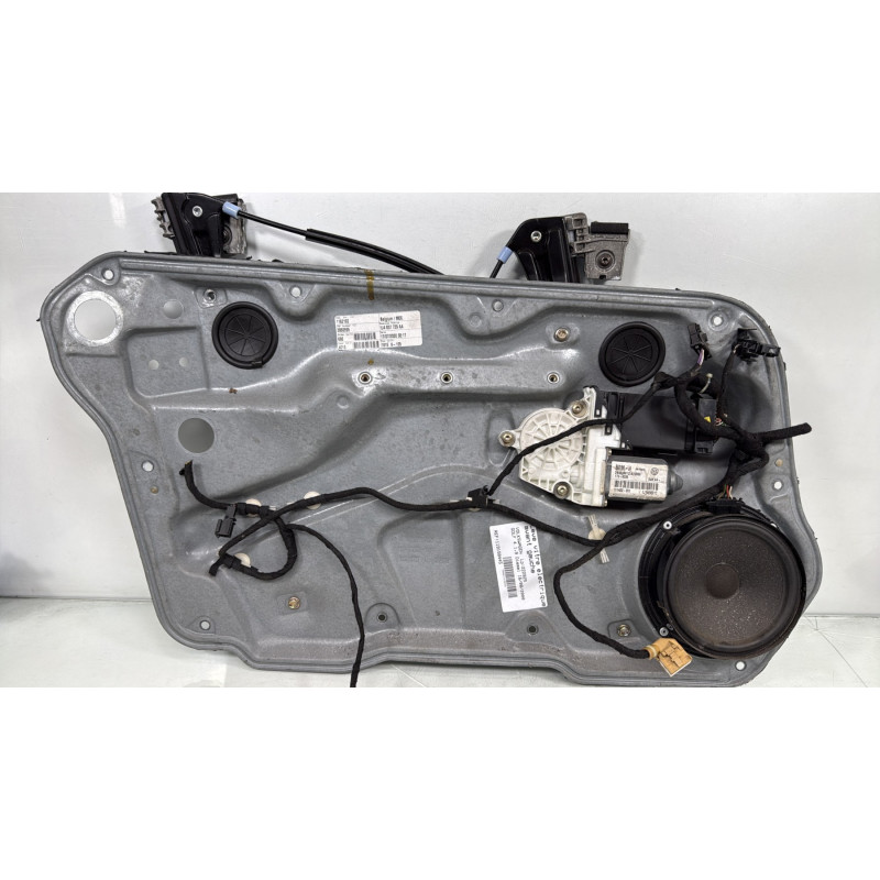 Leve vitre electrique avant gauche VOLKSWAGEN GOLF 4 Photo n°1