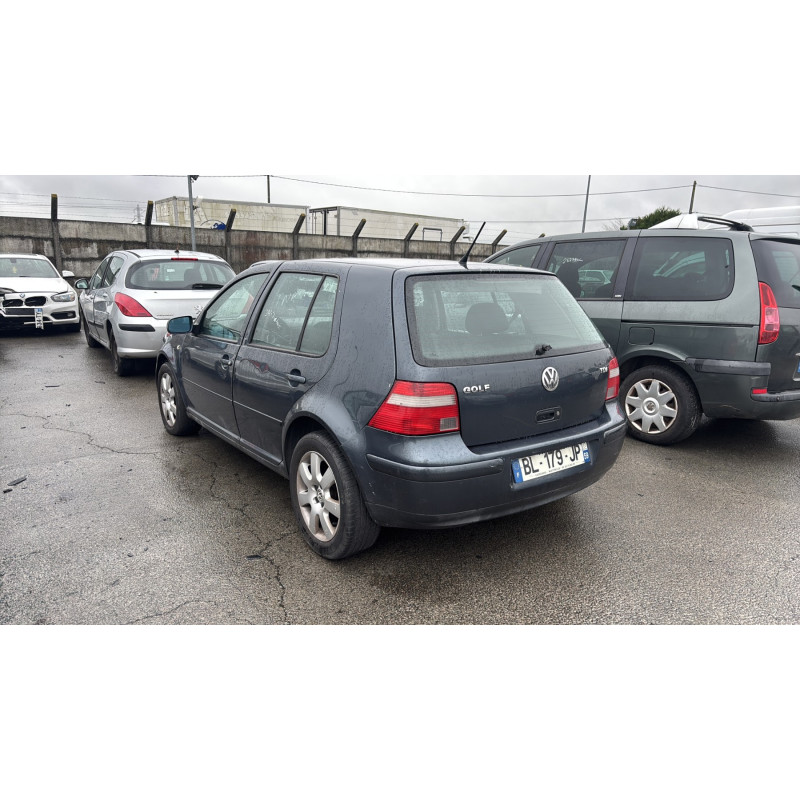 Pare choc arriere VOLKSWAGEN GOLF 4 Photo n°10