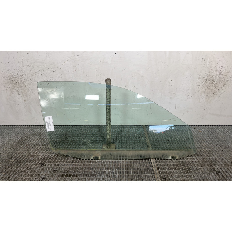 Vitre avant droit VOLKSWAGEN GOLF 4 Photo n°1