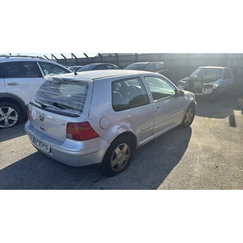 Vitre avant gauche VOLKSWAGEN GOLF 4 Photo n°8