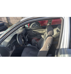 Vitre avant gauche VOLKSWAGEN GOLF 4