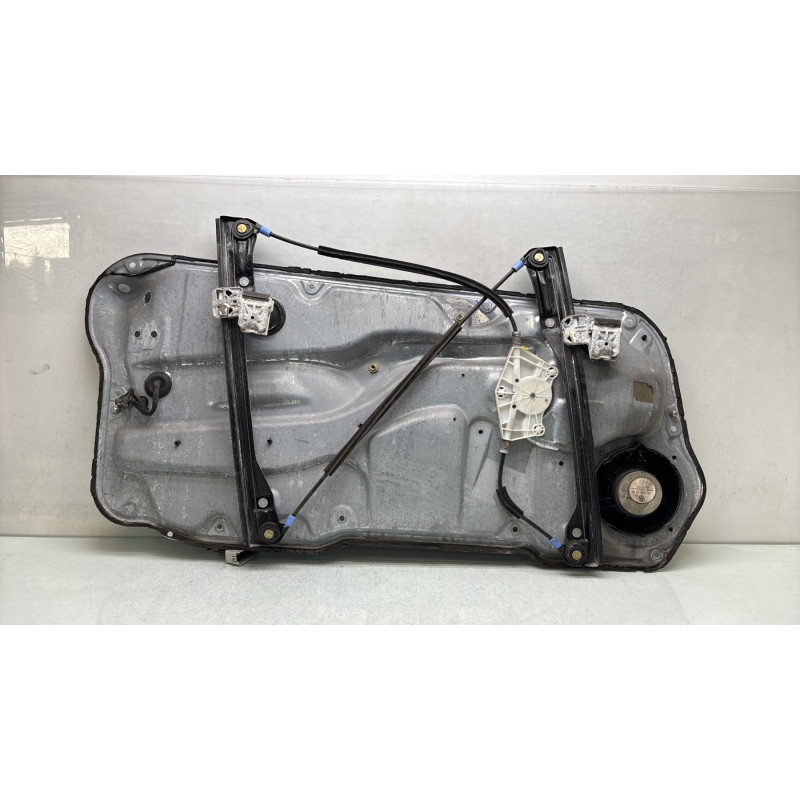 Leve vitre electrique avant droit VOLKSWAGEN GOLF 4 Photo n°3
