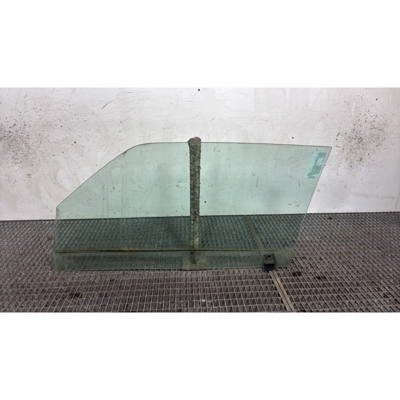 Vitre avant droit VOLKSWAGEN GOLF 4 Photo n°4