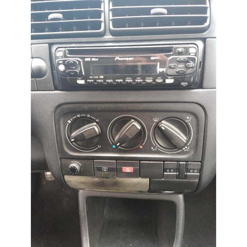 Vitre avant droit VOLKSWAGEN GOLF 4 Photo n°12