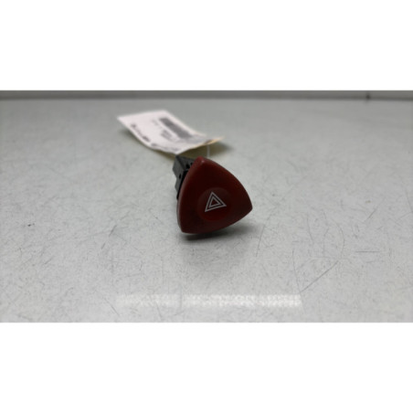 Bouton de warning RENAULT GRAND ESPACE 4 Photo n°1