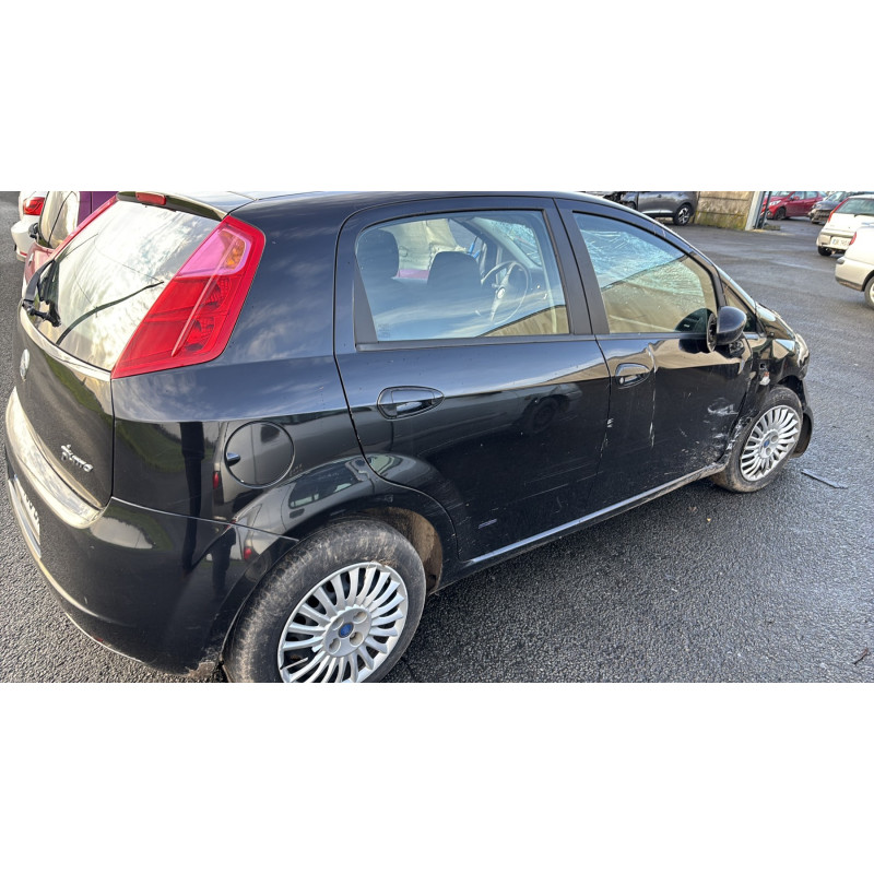 Trappe d'essence FIAT GRANDE PUNTO Photo n°10