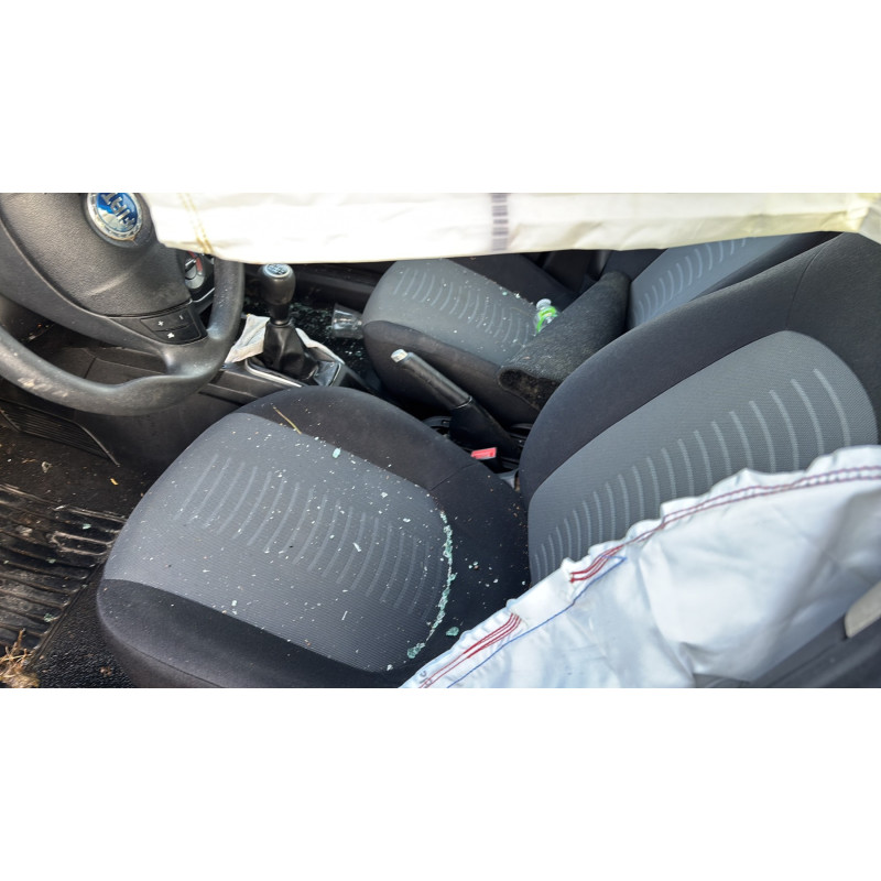 Trappe d'essence FIAT GRANDE PUNTO Photo n°14
