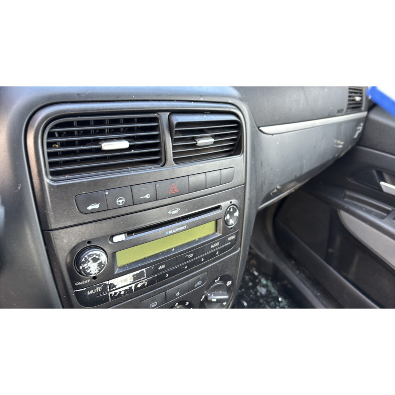 Trappe d'essence FIAT GRANDE PUNTO Photo n°19