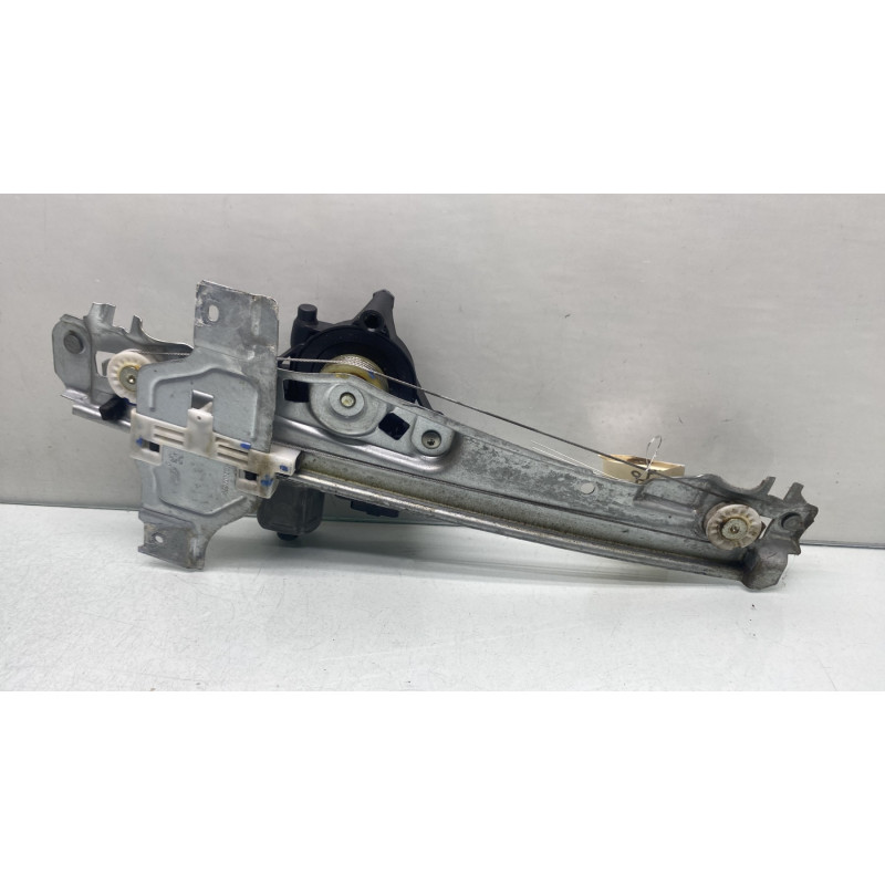 Leve vitre electrique arriere droit PEUGEOT 2008 1 Photo n°1