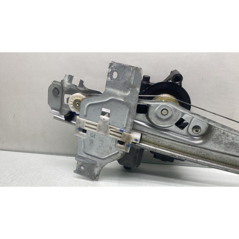Leve vitre electrique arriere droit PEUGEOT 2008 1 Photo n°2