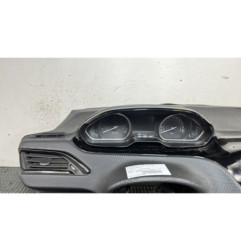 Planche de bord complete PEUGEOT 2008 1
