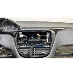 Planche de bord complete PEUGEOT 2008 1
