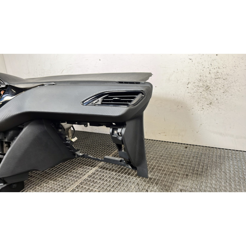 Planche de bord complete PEUGEOT 2008 1 Photo n°9