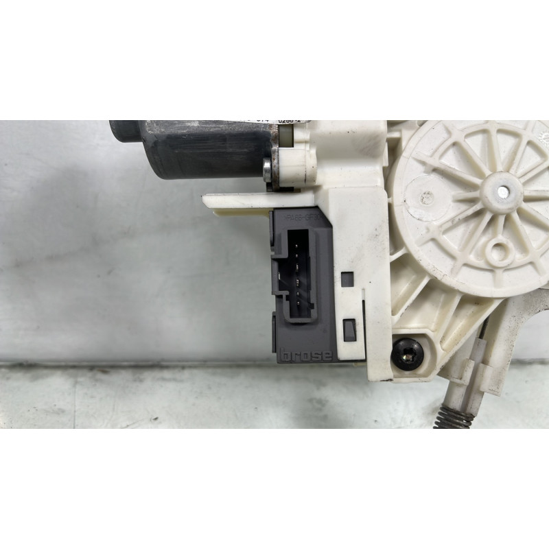 Leve vitre electrique arriere gauche PEUGEOT 407 Photo n°3