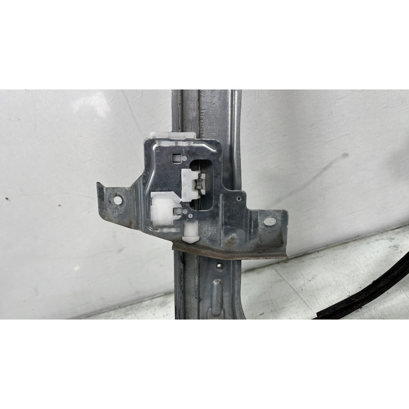Leve vitre electrique avant droit PEUGEOT 407 Photo n°4