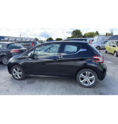 Facade autoradio PEUGEOT 208 1