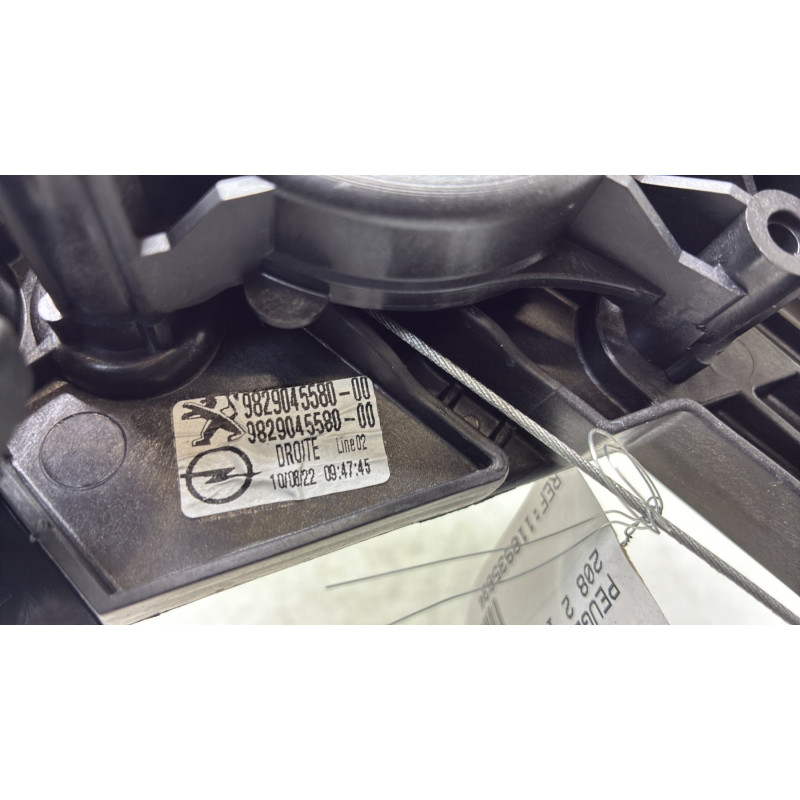 Leve vitre electrique arriere droit PEUGEOT 208 2 Photo n°5