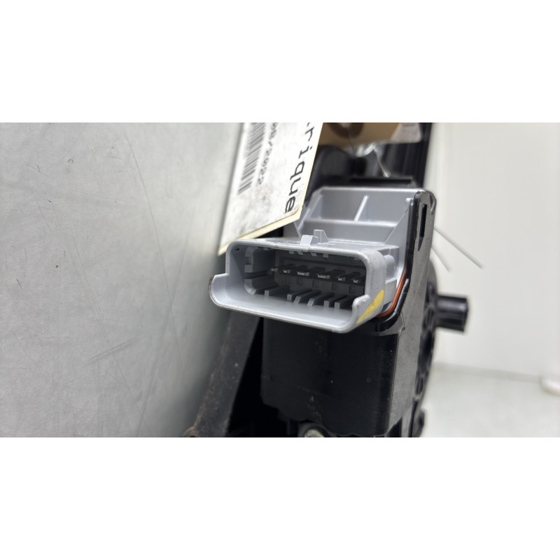 Leve vitre electrique avant droit PEUGEOT 208 2 Photo n°3