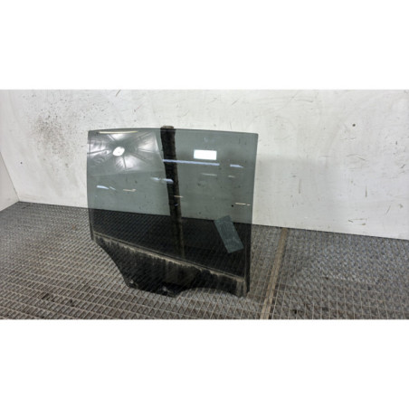 Vitre arriere droit PEUGEOT 208 2