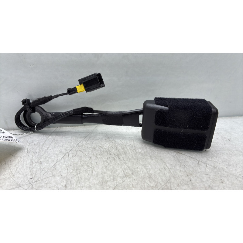 Attache ceinture avant droit PEUGEOT 208 2 Photo n°1