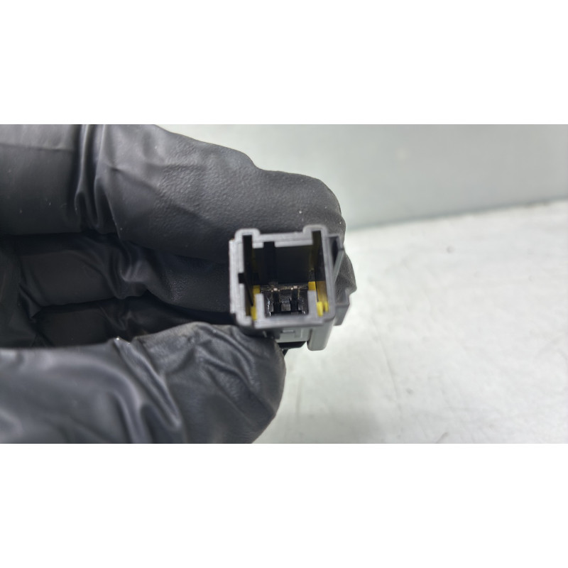 Attache ceinture avant gauche PEUGEOT 208 2 Photo n°3