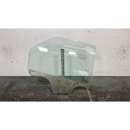 Vitre arriere droit DACIA LOGAN 1 Photo n°1