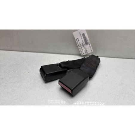 Attache ceinture arriere centrale DACIA SANDERO 1 Photo n°1