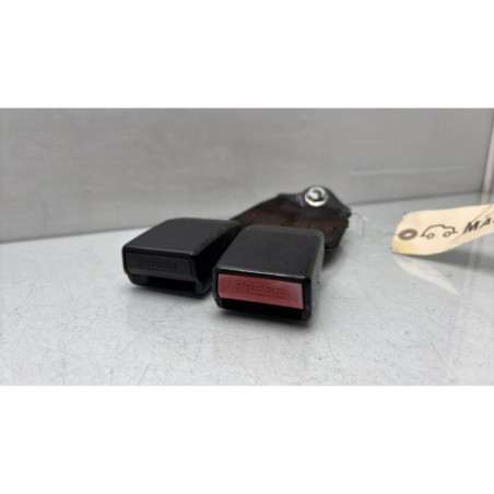 Attache ceinture arriere droit DACIA SANDERO 1 Photo n°1