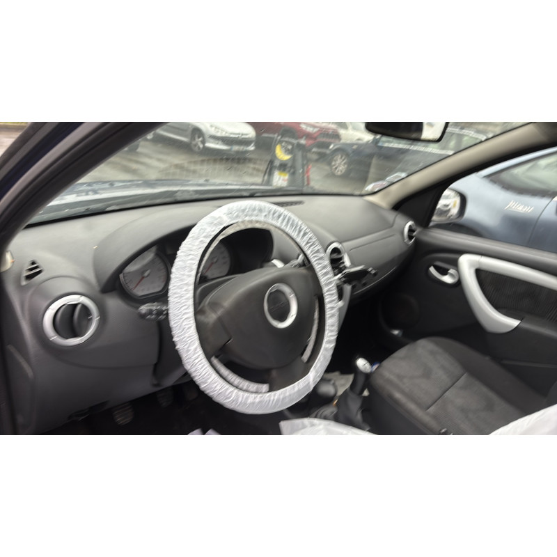Attache ceinture arriere droit DACIA SANDERO 1 Photo n°16