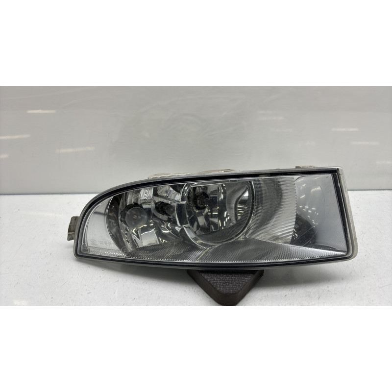 Anti brouillard droit (feux) SKODA OCTAVIA 2 Photo n°1