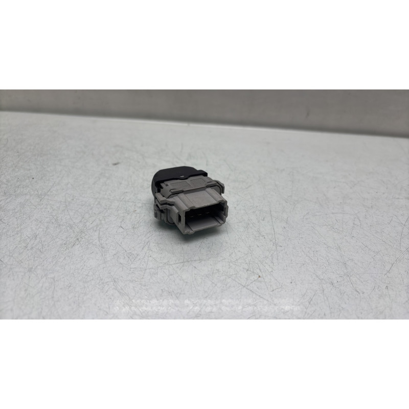 Interrupteur de leve vitre avant droit RENAULT VEL SATIS Photo n°2