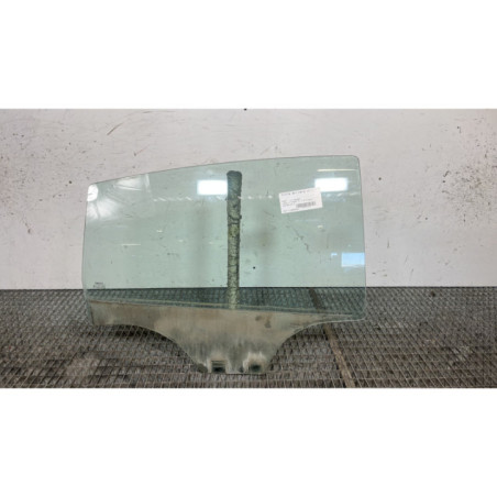 Vitre arriere droit SEAT LEON 2 Photo n°1