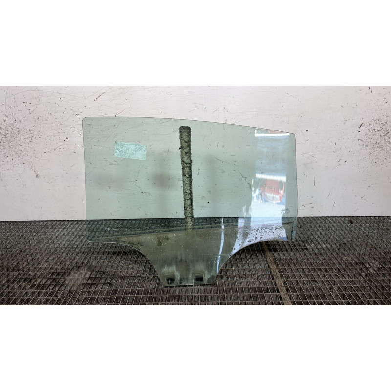 Vitre arriere droit SEAT LEON 2 Photo n°4
