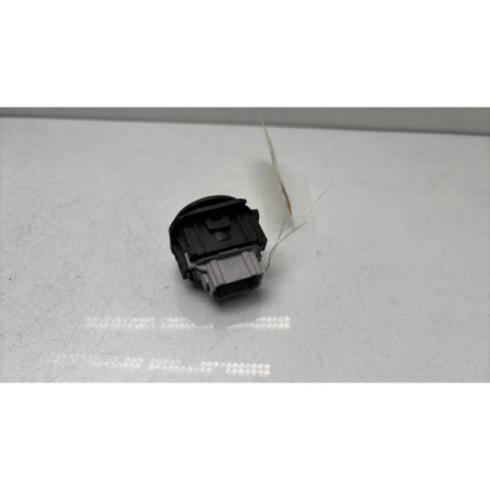 Interrupteur de leve vitre avant droit RENAULT VEL SATIS