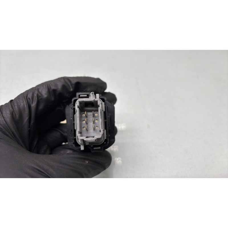 Interrupteur de leve vitre avant droit RENAULT VEL SATIS Photo n°3