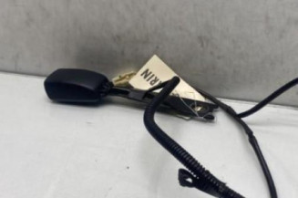 Attache ceinture avant droit TOYOTA AVENSIS 3