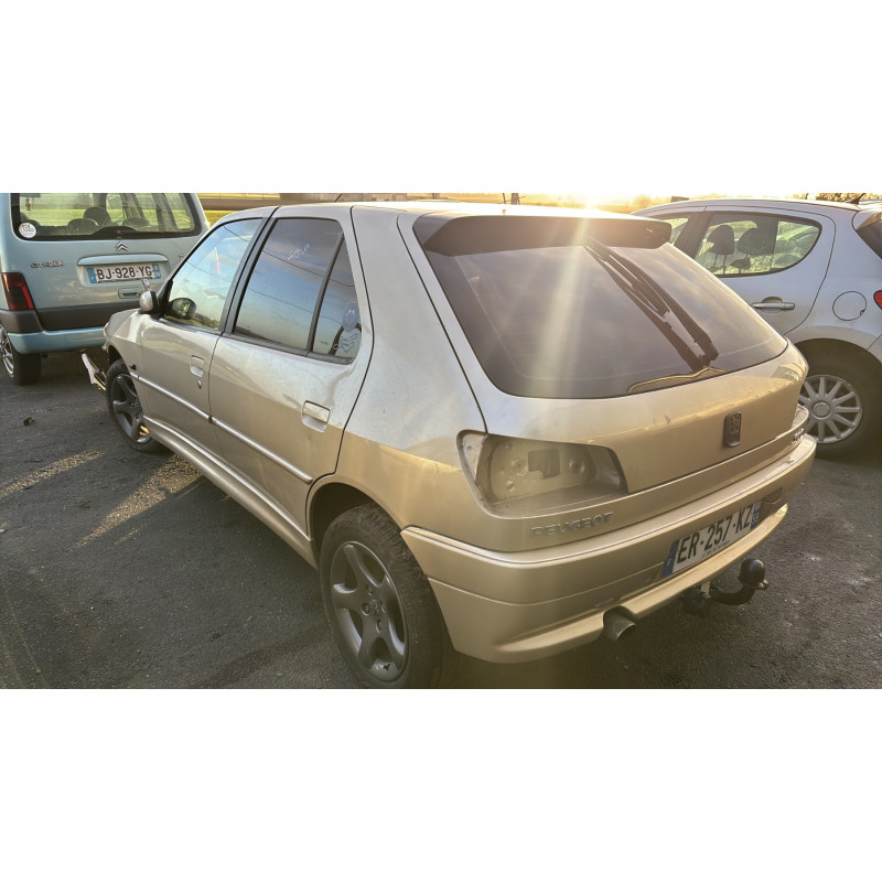 Custode arriere droit (porte) PEUGEOT 306 Photo n°8