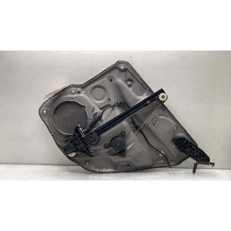 Leve vitre electrique arriere gauche VOLKSWAGEN GOLF 4 Photo n°6