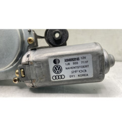 Moteur essuie glace arriere VOLKSWAGEN GOLF 4