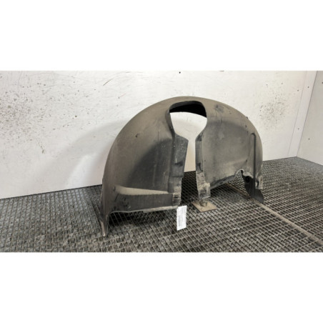 Pare boue arriere gauche VOLKSWAGEN GOLF 4