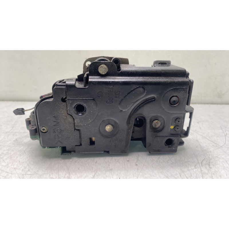 Serrure arriere droit VOLKSWAGEN GOLF 4 Photo n°2